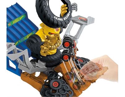 Hot Wheels Monster Trucks Mega-Wrex versus Crushzilla v aréně