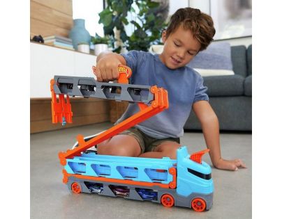 Hot Wheels nadupaný tahač