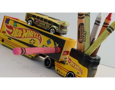Hot Wheels Náklaďák Pencil Pusher