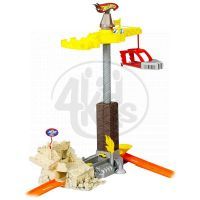 Hot Wheels P7613 Trick Track Spin Wrecker 4