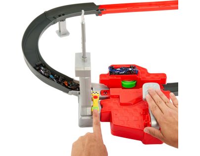 Hot Wheels JDY15 Racing Formule 1 Startovací dráha, F1 sada se 3 angličáky