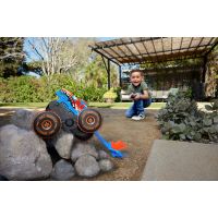 Hot Wheels RC Monster Trucks Lezec Tiger Shark - Poškozený obal 4