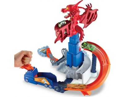 Hot Wheels souboj s drakem