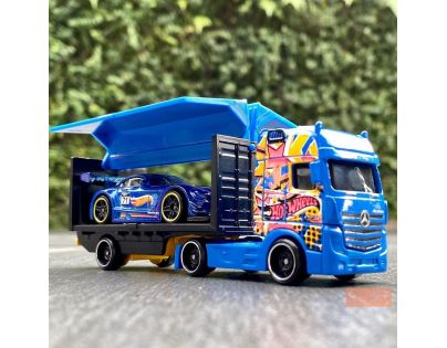Hot Wheels tahač Mercedes Benz Actros