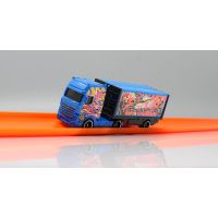 Hot Wheels tahač Mercedes Benz Actros 4