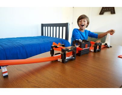 Hot Wheels Track Builder bourací set