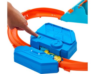 Hot Wheels Track Creator nabušená sada s boosterem - Poškozený obal