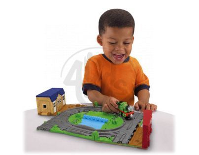 Fisher Price R9621 - Hrací kufříková sada - Percy s poštou