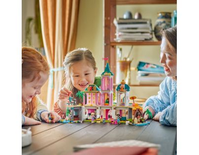 LEGO® Disney 43267 Hrad princezen a královští domácí mazlíčci