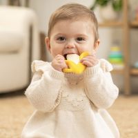 Infantino Kousátko silikonové Banán 3