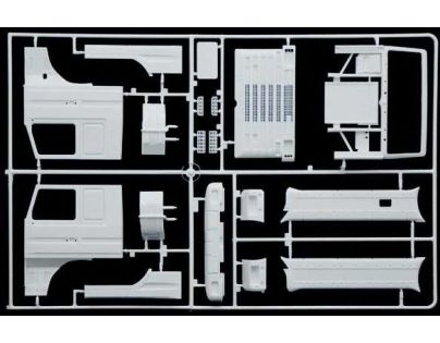 Italeri Model Kit truck Scania Streamline 143H 6x2 1:24