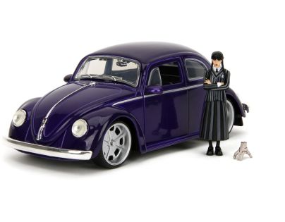 Jada Wednesday auto 1972 VW Beetle 1:24 a figurka Wednesday
