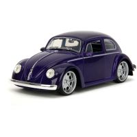 Jada Wednesday auto 1972 VW Beetle 1:24 a figurka Wednesday 5