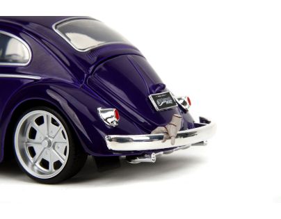 Jada Wednesday auto 1972 VW Beetle 1:24 a figurka Wednesday