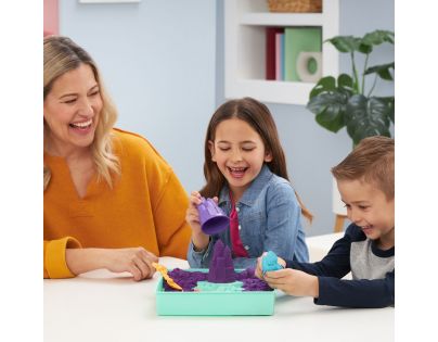 Kinetic Sand krabice tekutého písku s podložkou fialová