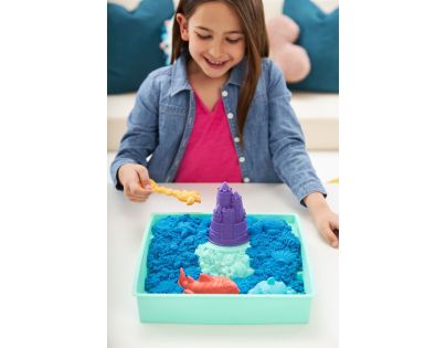 Kinetic Sand krabice tekutého písku s podložkou modrá