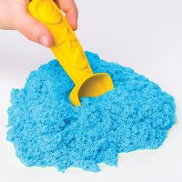 Kinetic Sand Písečný zámek s formičkami 454 g modrý 3