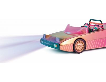 L.O.L. Luxusní auto s bazénem a tanečním parketem
