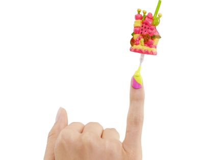 L.O.L. Surprise! OMG Nehtové studio s panenkou Pinky Pops Fruit Shop - Poškozený obal