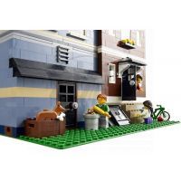 LEGO 10218 Zverimex 4