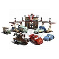 LEGO Cars 8487 Flo's V8 Café 2