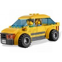 LEGO CITY 4435 Auto a karavan 3