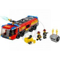 LEGO City 60061 - Letištní hasičské auto 2