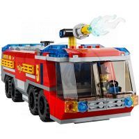 LEGO City 60061 - Letištní hasičské auto 4