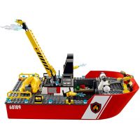 LEGO City 60109 Hasičský člun 4