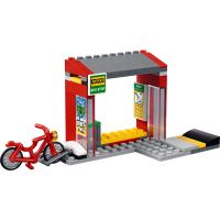 LEGO City 60154 Zastávka autobusu 4