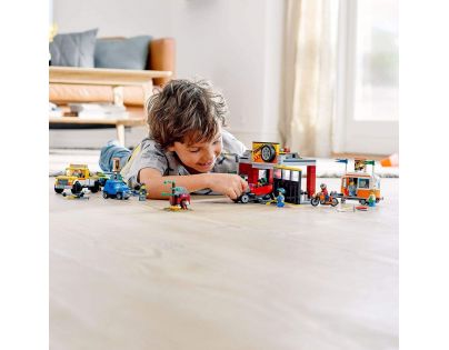LEGO® City 60258 Tuningová dílna