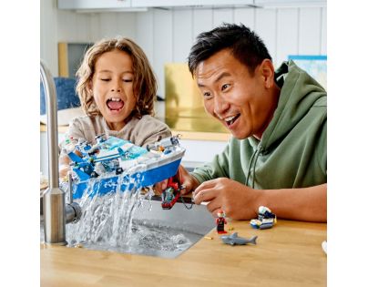 LEGO® City 60277 Policejní hlídková loď
