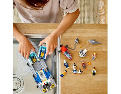 LEGO® City 60277 Policejní hlídková loď