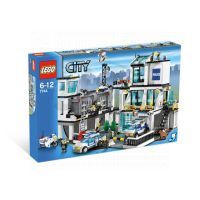 LEGO CITY 7744 Policejní stanice 2