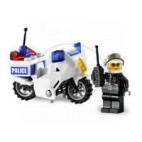 LEGO CITY 7744 Policejní stanice 4