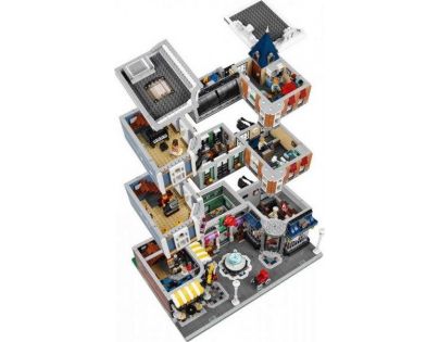 LEGO® Creator Expert 10255 Shromáždění na náměstí