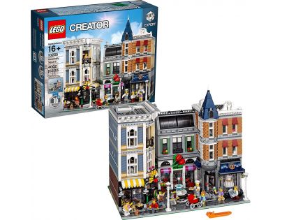 LEGO® Creator Expert 10255 Shromáždění na náměstí