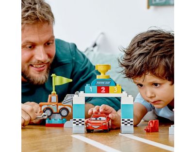 LEGO® DUPLO® Cars™ 10924 Závodní den Bleska McQueena