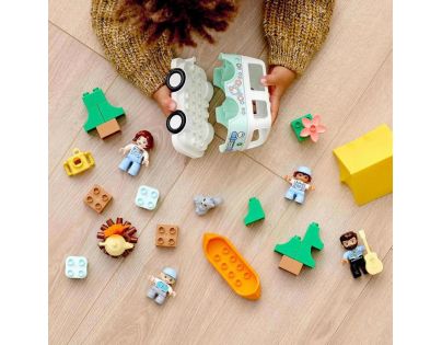 LEGO® DUPLO® Town 10946 Dobrodružství v rodinném karavanu