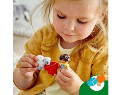 LEGO® DUPLO® Town 10952 Stodola, traktor a zvířátka z farmy