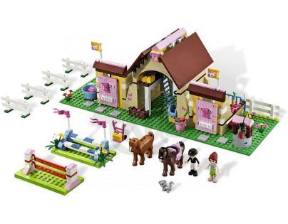 LEGO Friends 3189 Stáje v Heartlake