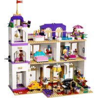 LEGO Friends 41101 Hotel Grand v městečku Heartlake 3