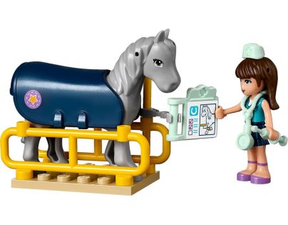 LEGO Friends 41125 Veterinářský přívěs s koněm