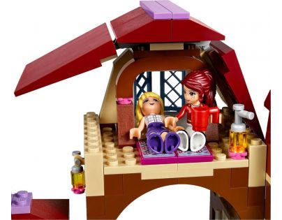 LEGO Friends 41126 Jezdecký klub v Heartlake - Poškozený obal