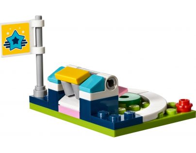 LEGO Friends 41330 Stephanie na fotbalovém tréninku