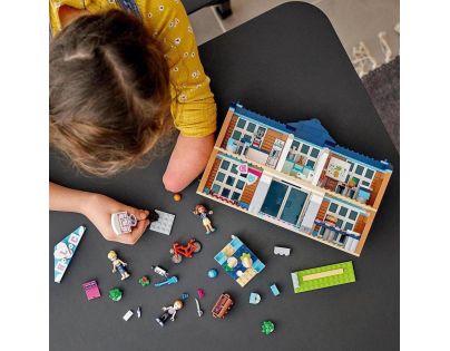 LEGO® Friends 41682 Škola v městečku Heartlake