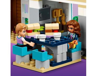 LEGO® Friends 41682 Škola v městečku Heartlake