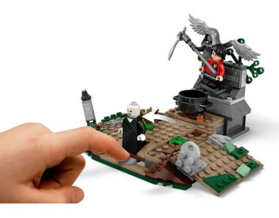 LEGO Harry Potter ™ 75965 Voldemortův návrat™