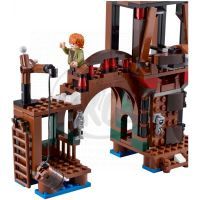 LEGO Hobbit 79016 - Attack on Lake-town 5