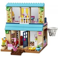 LEGO Juniors 10763 Stephanie a její dům u jezera 4